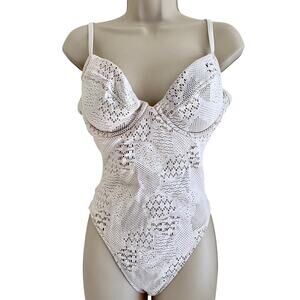 Vintage Y2K Victorias Secret Underwire Crochet Swimsuit